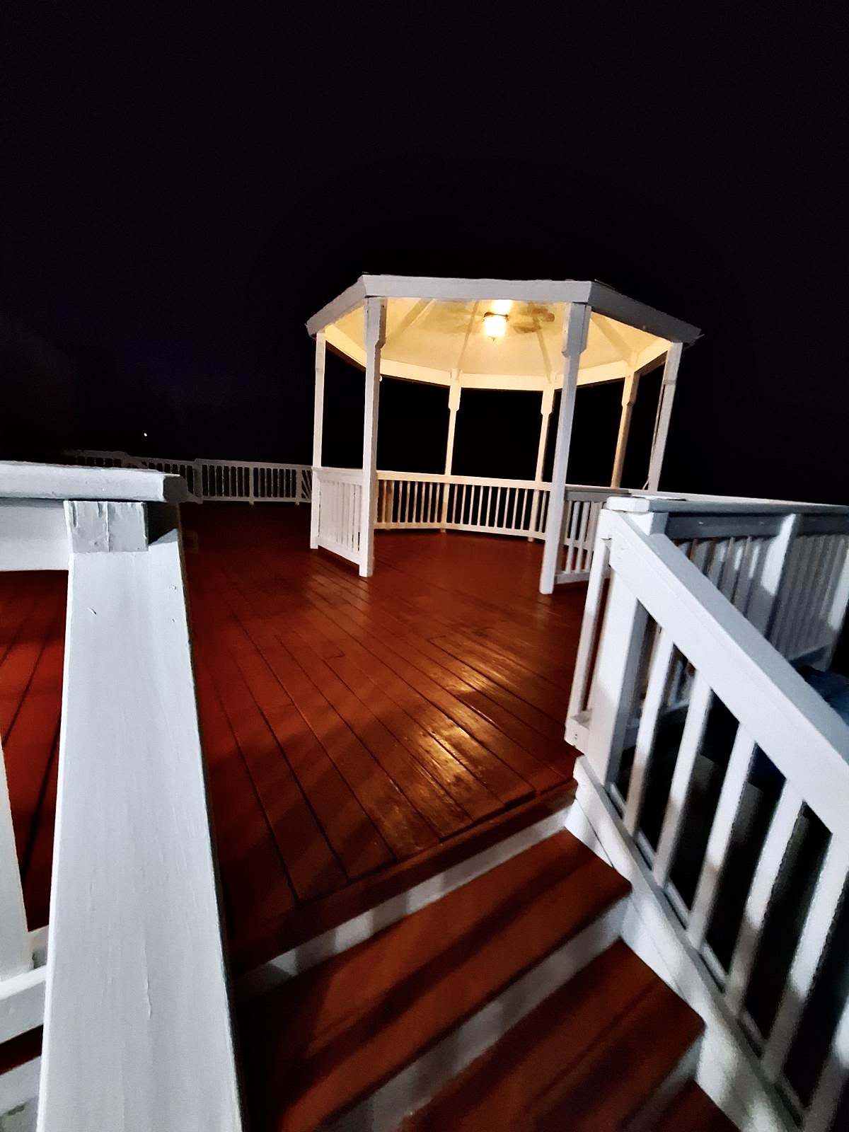 Deck Painting & Staining